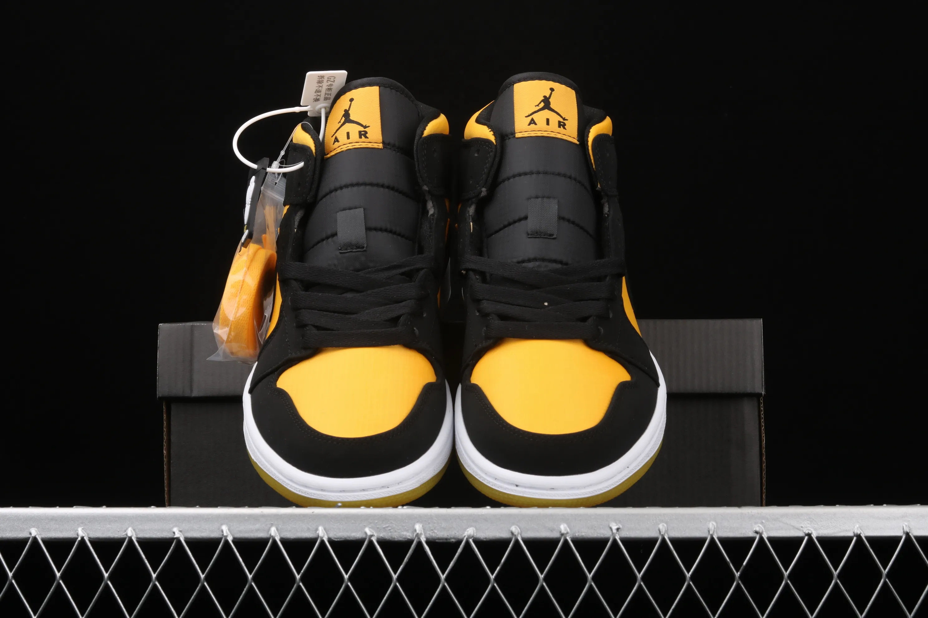 All categories Air Jordan Jordan series basketball shoes Air Jordan 1 Mid Air Jordan Mid AJ1 Joe 1 Hornet Zhongbang series basketball shoes CD6759-007